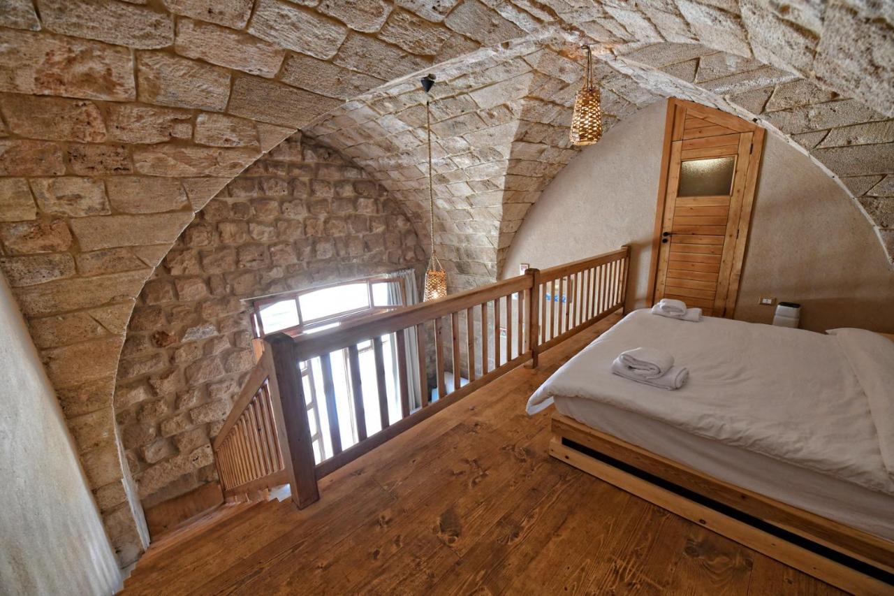 בטרון Old Town Guesthouses מראה חיצוני תמונה