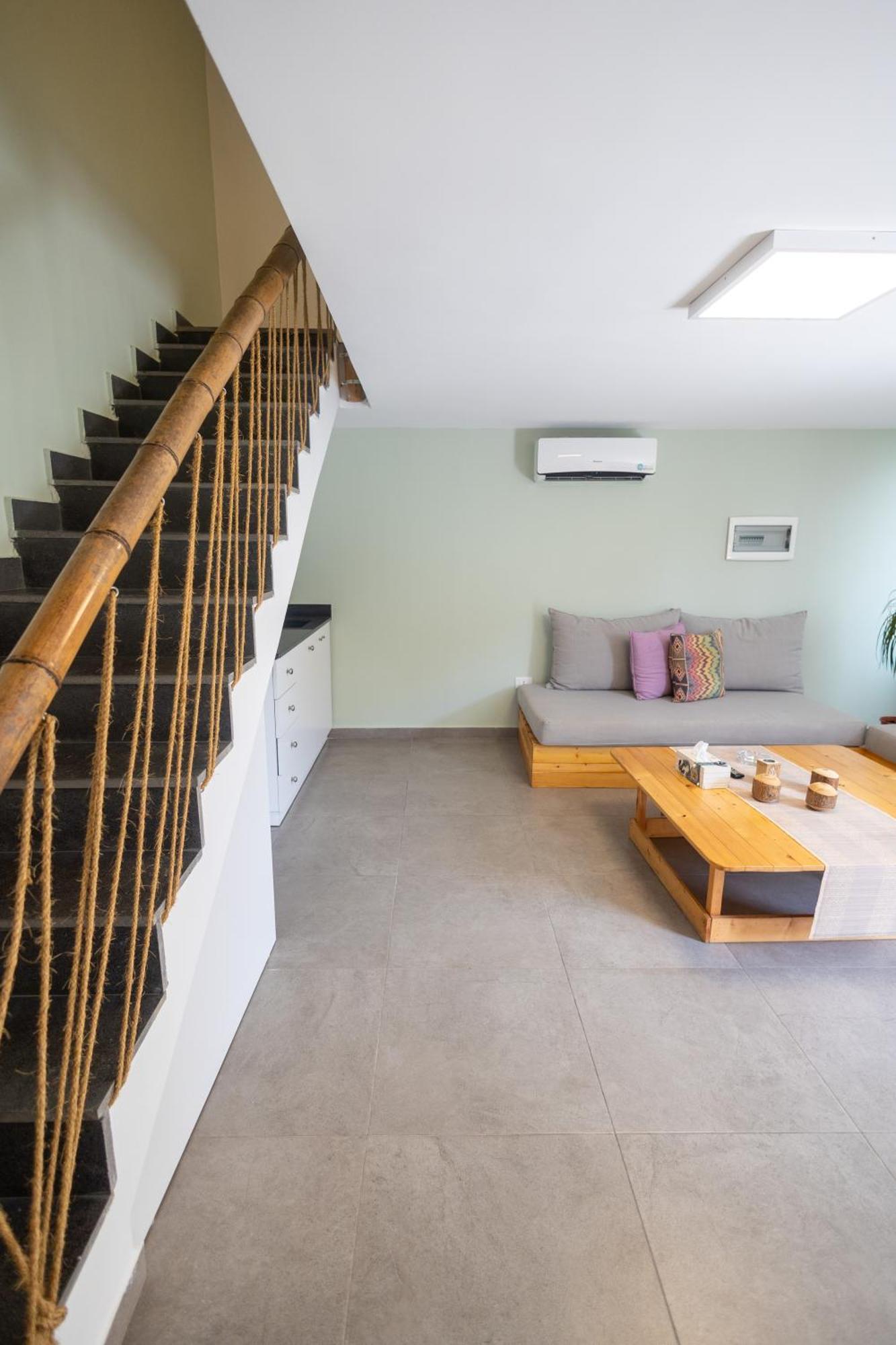 בטרון Old Town Guesthouses מראה חיצוני תמונה