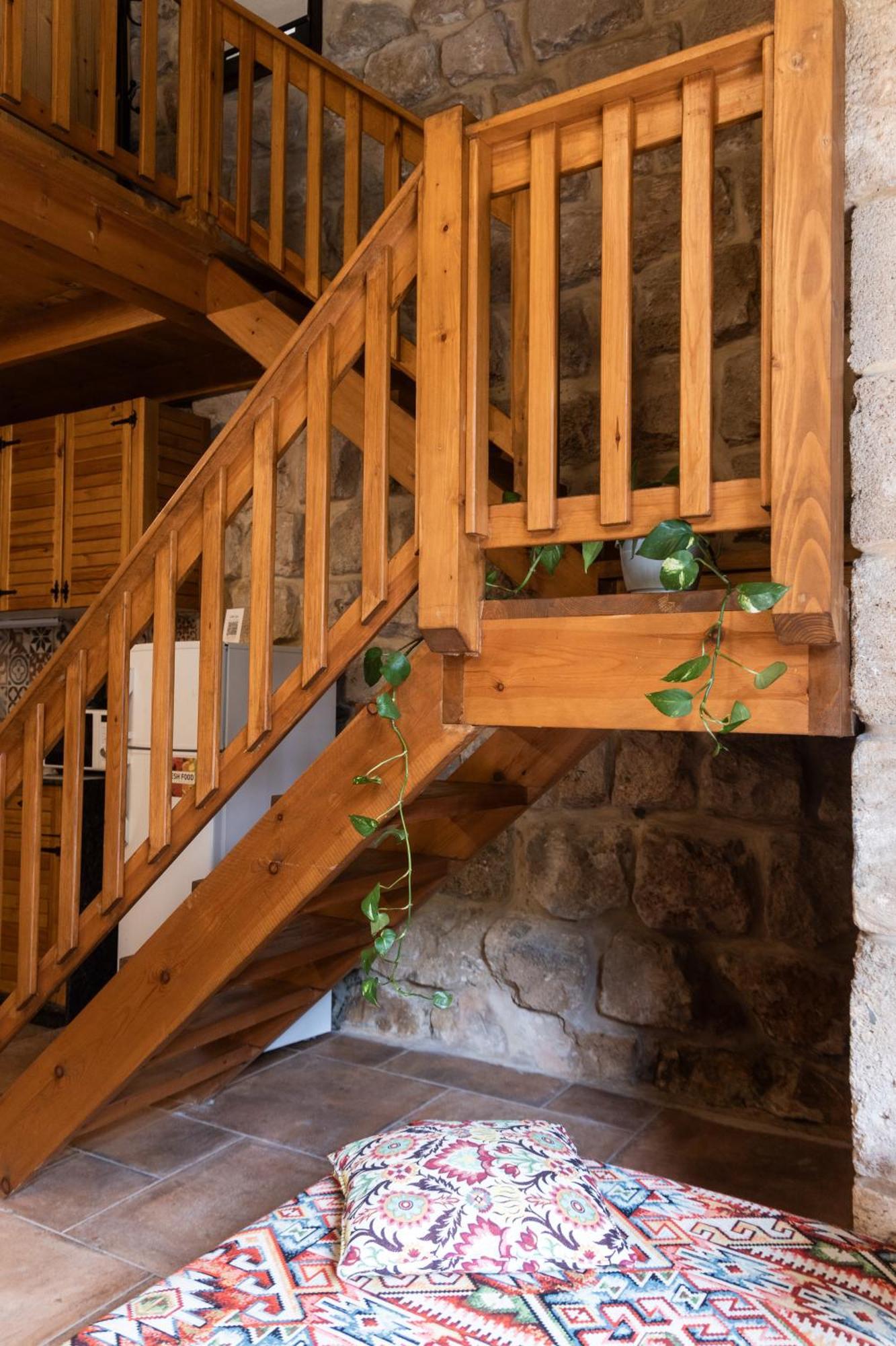 בטרון Old Town Guesthouses מראה חיצוני תמונה