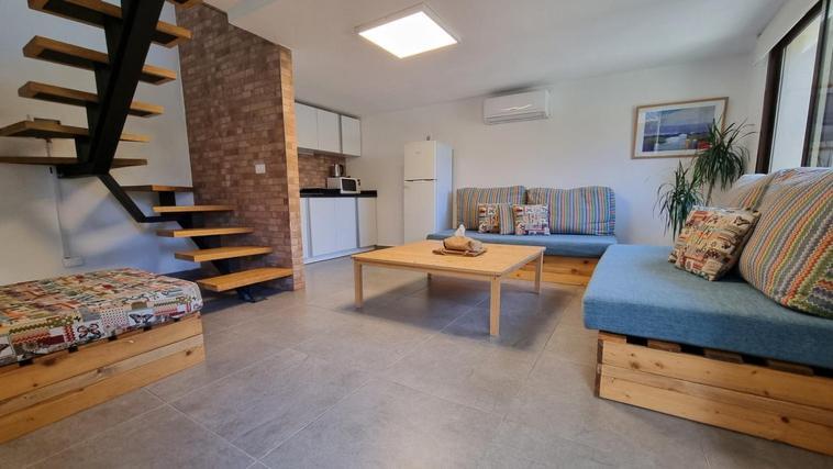 בטרון Old Town Guesthouses מראה חיצוני תמונה